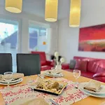 Voss 8 Apartment *